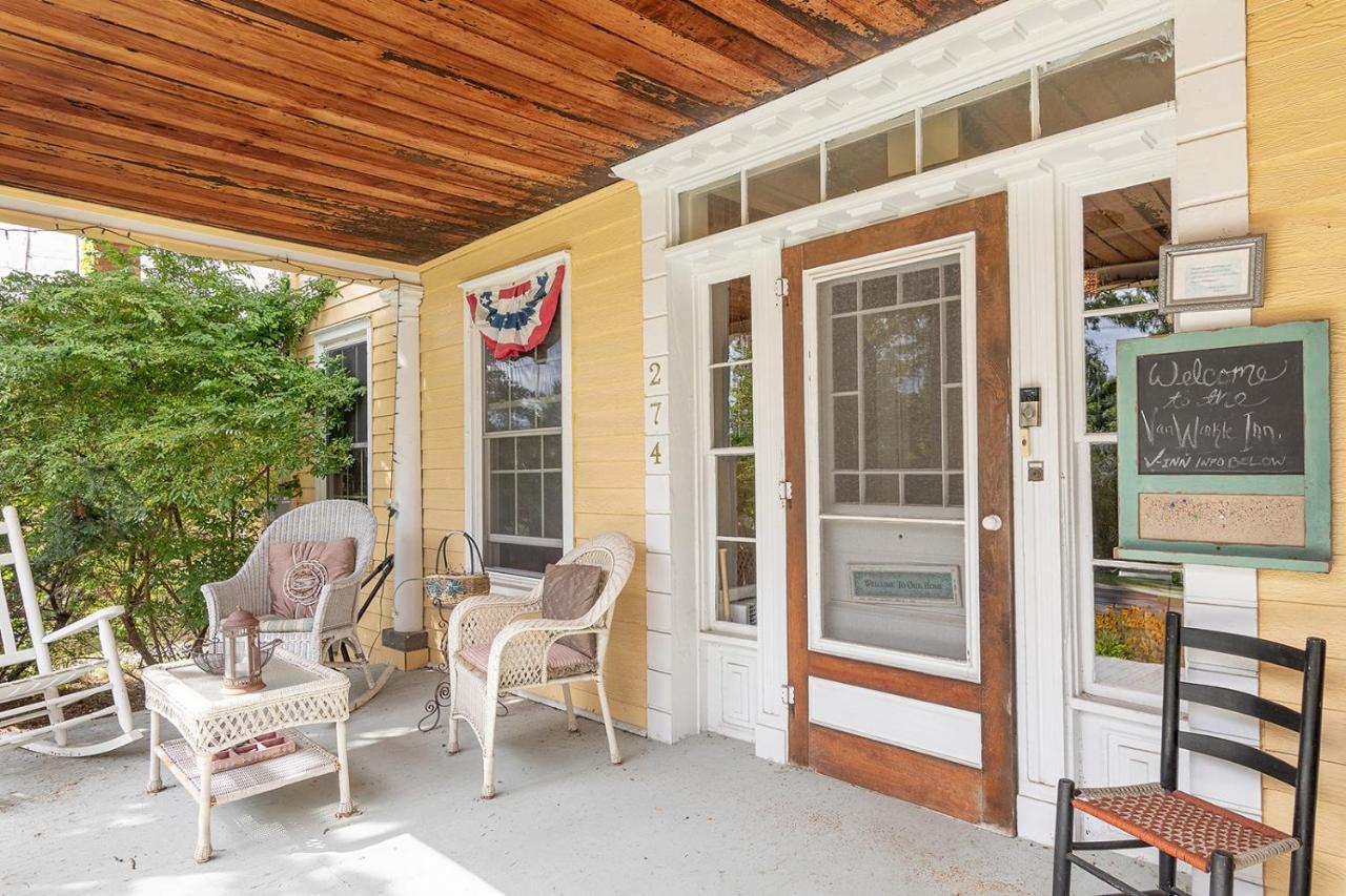 Van Winkle Inn Greenville Rum bild